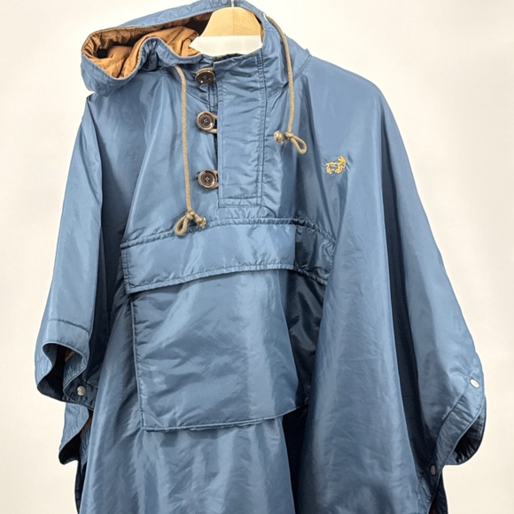 45r Nylon Poncho - Picture 1 of 4